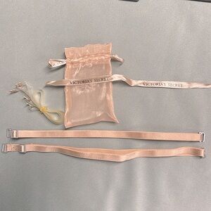 BNWOT SET OF 2 VICTORIA’S SECRET NUDE & CLEAR BRA STRAPS IN A CHIFFON POUCH